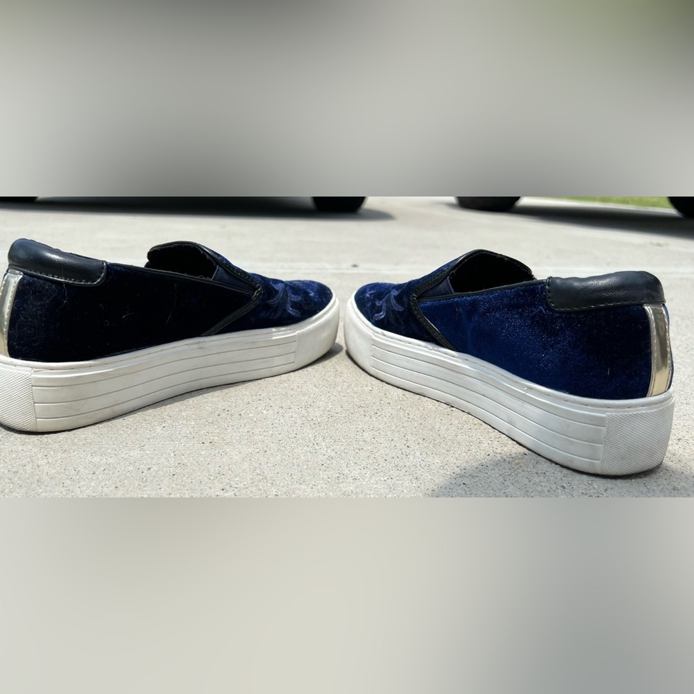 Steve Madden platform blue suede shoes 💙